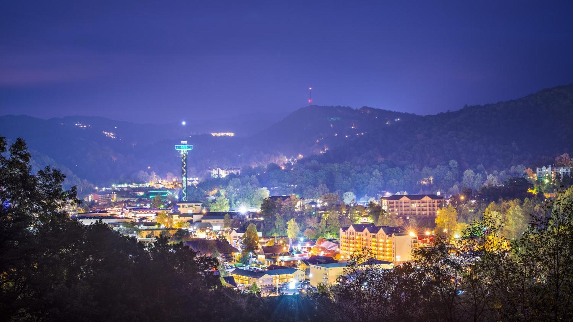 Mountain Eden, Hot Tub, Resort Pool, Wifi, 1089 Free Tickets Each Paid Day, Dollywood And More Гатлинбург Экстерьер фото